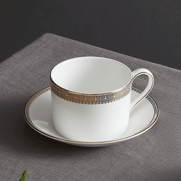 WEDGWOOD Vera Wang Lace Gold Teacup & Saucer
