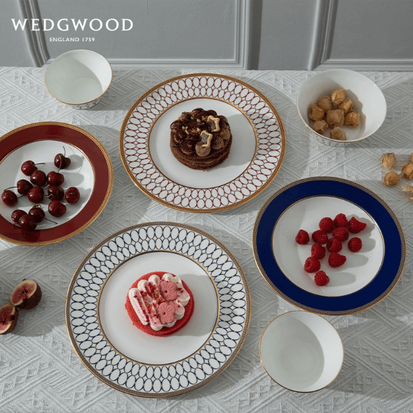 WEDGWOOD Renaissance 8 Piece Set